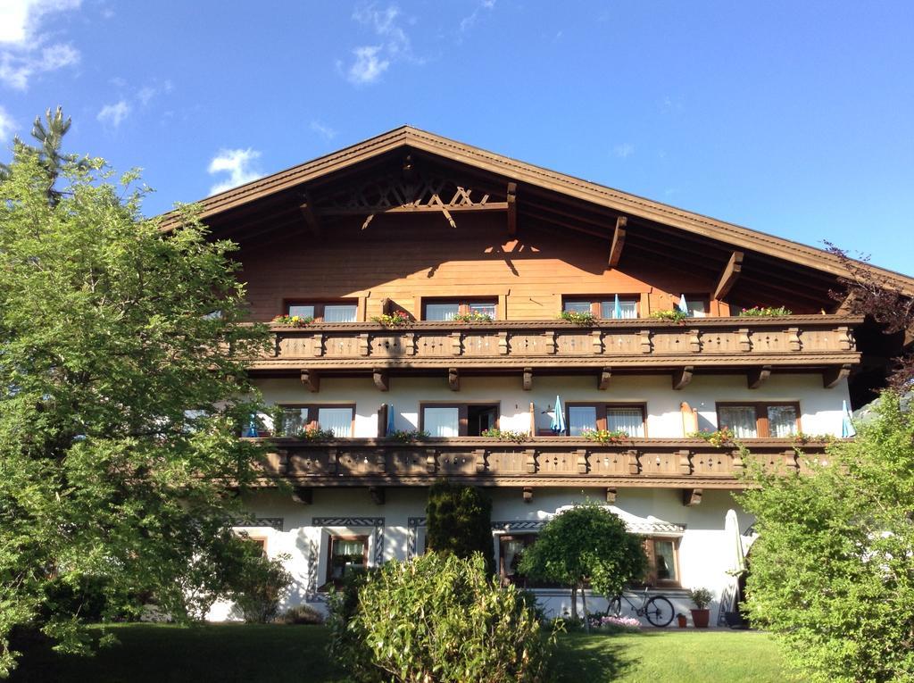 Hotel Garni Almhof Seefeld in Tirol Buitenkant foto