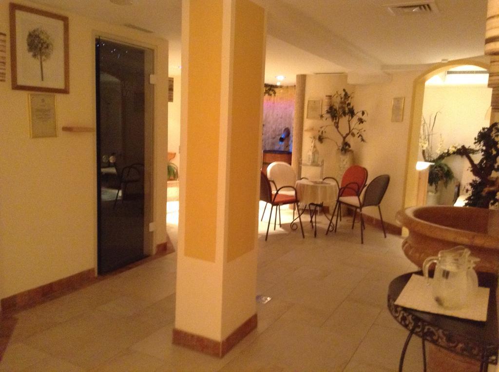 Hotel Garni Almhof Seefeld in Tirol Buitenkant foto
