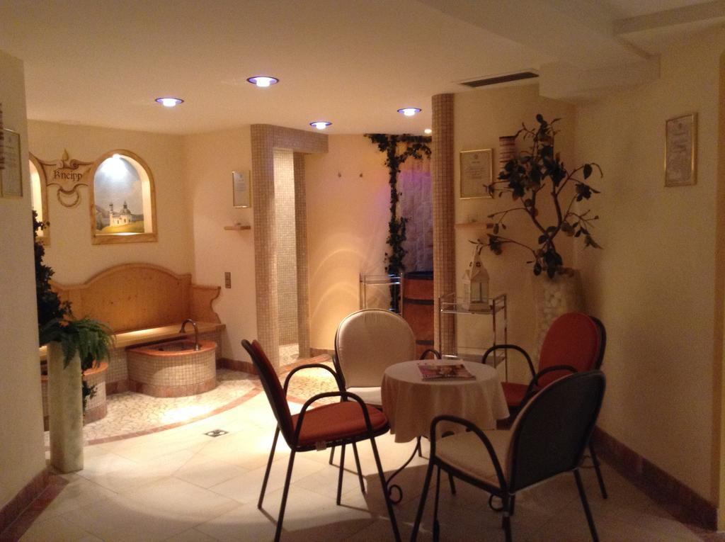 Hotel Garni Almhof Seefeld in Tirol Buitenkant foto